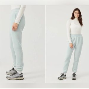 Outdoor voices Nimbus Sweatpant
Bay